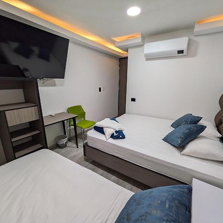 Hostel Boutique Nido De Loros Меделин Екстериор снимка