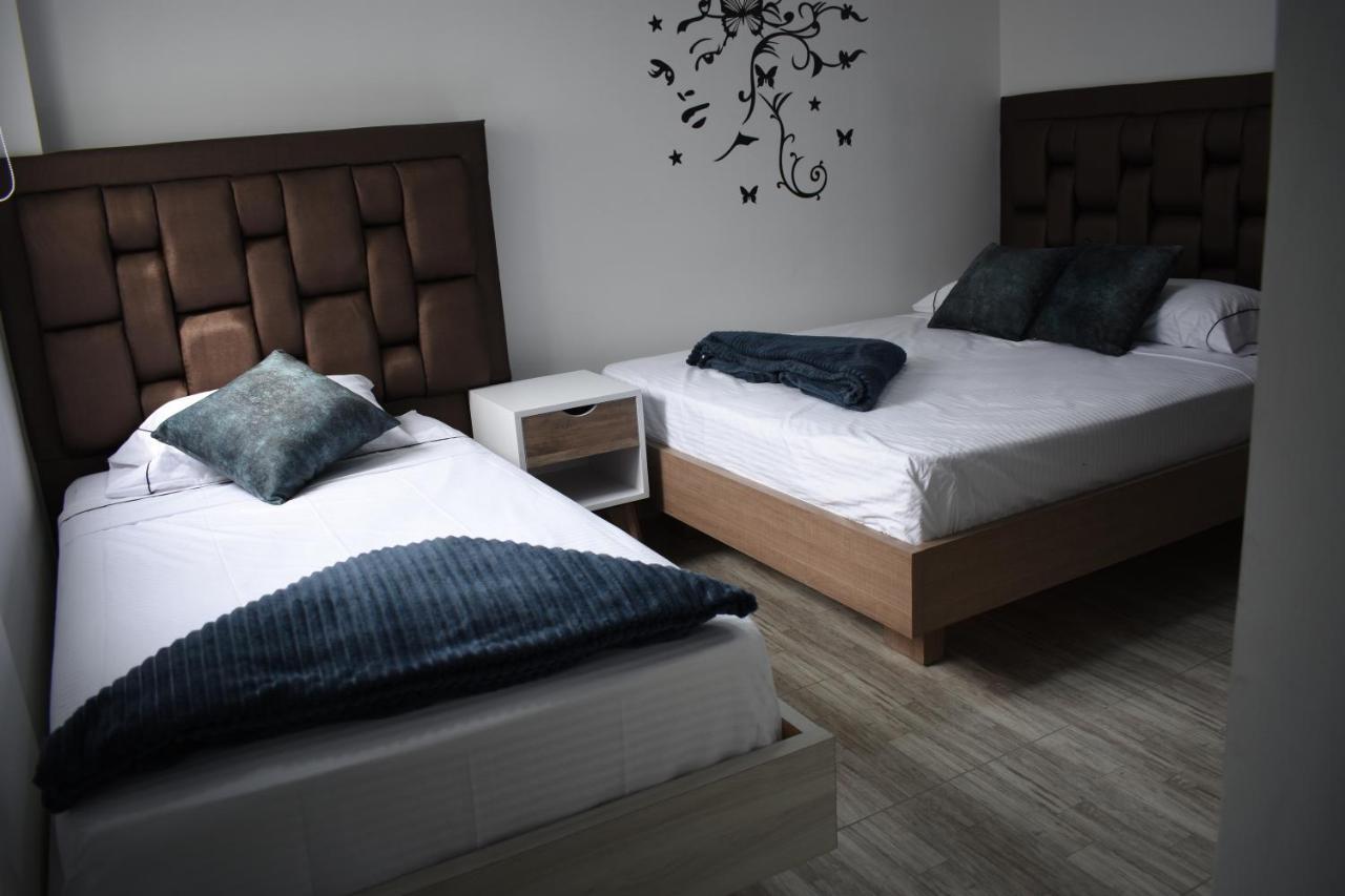 Hostel Boutique Nido De Loros Меделин Екстериор снимка
