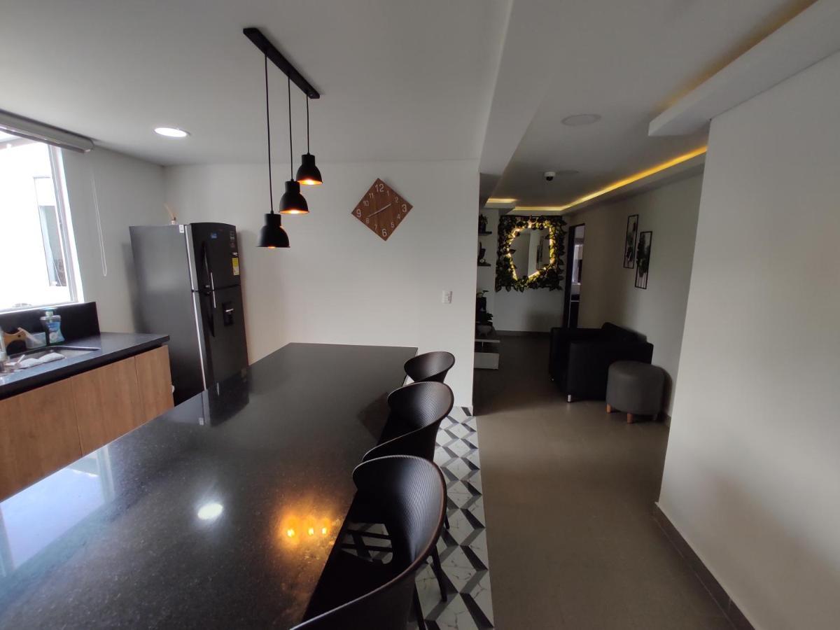 Hostel Boutique Nido De Loros Меделин Екстериор снимка