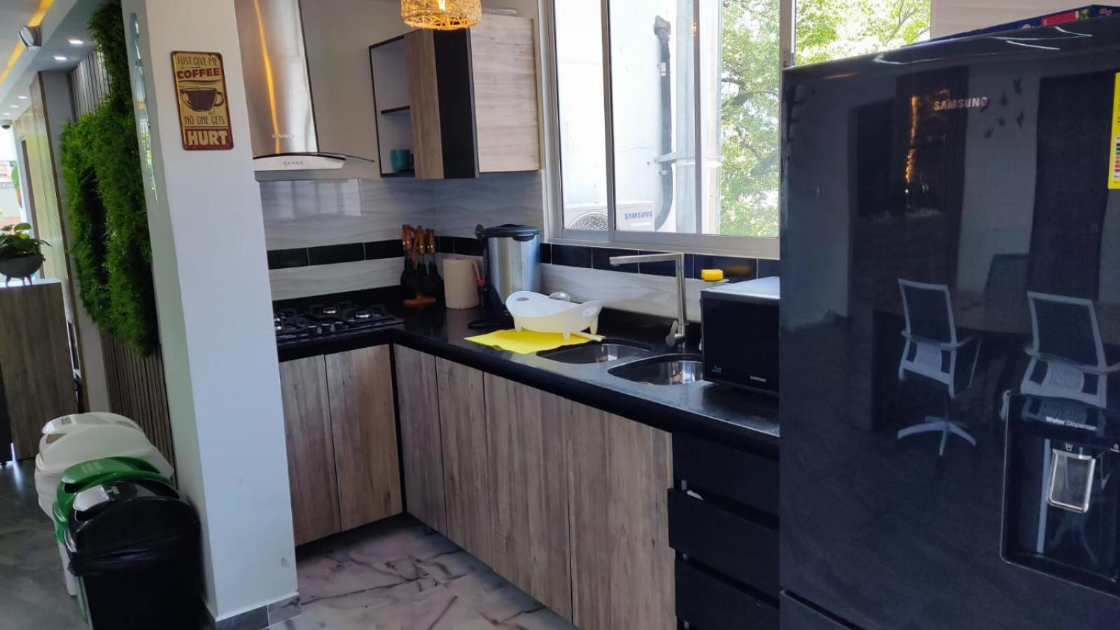 Hostel Boutique Nido De Loros Меделин Екстериор снимка