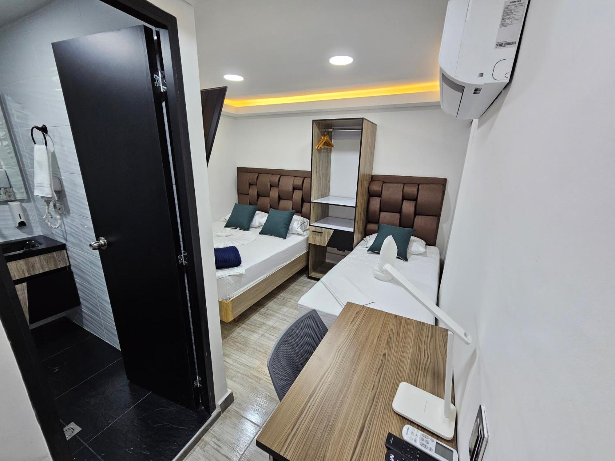 Hostel Boutique Nido De Loros Меделин Екстериор снимка