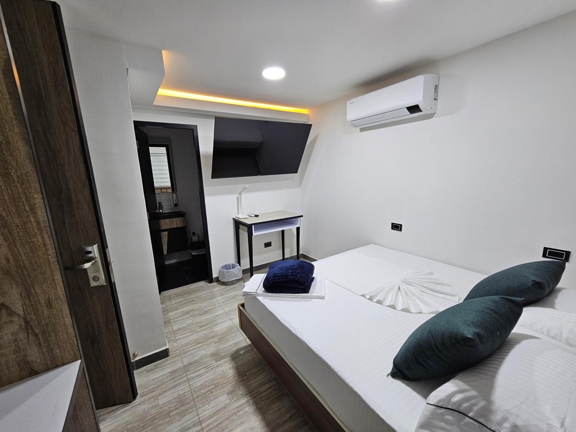 Hostel Boutique Nido De Loros Меделин Екстериор снимка