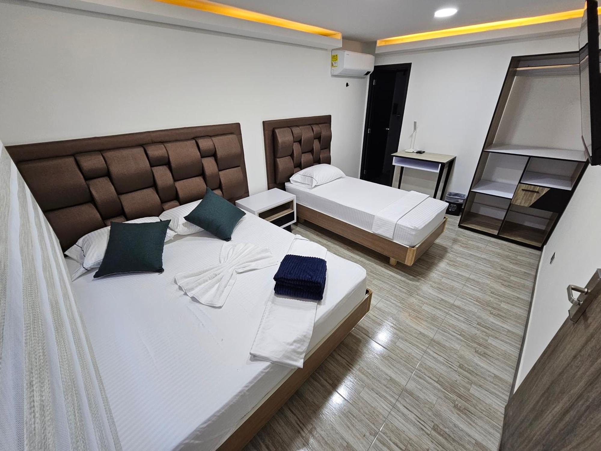 Hostel Boutique Nido De Loros Меделин Екстериор снимка
