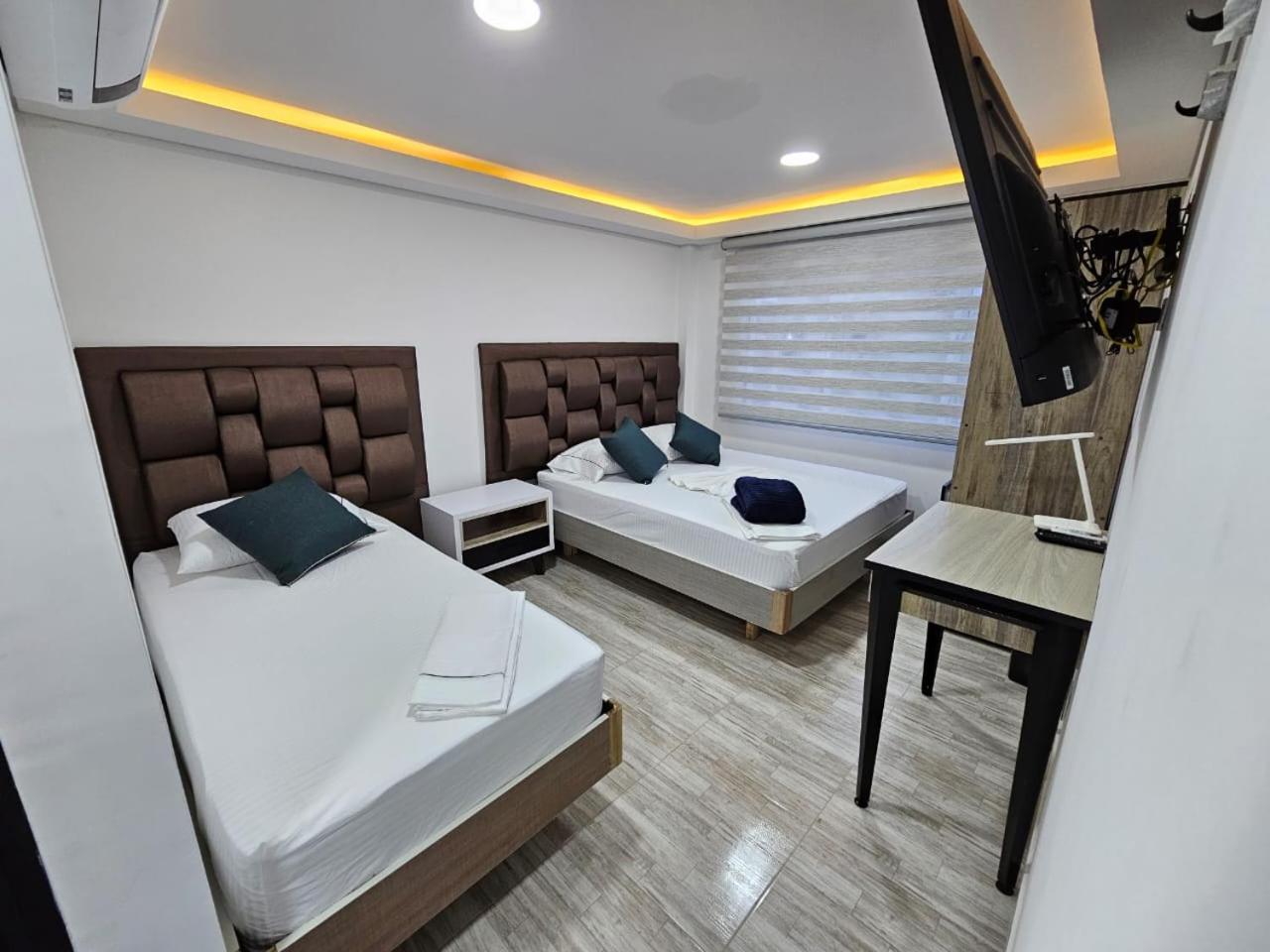 Hostel Boutique Nido De Loros Меделин Екстериор снимка