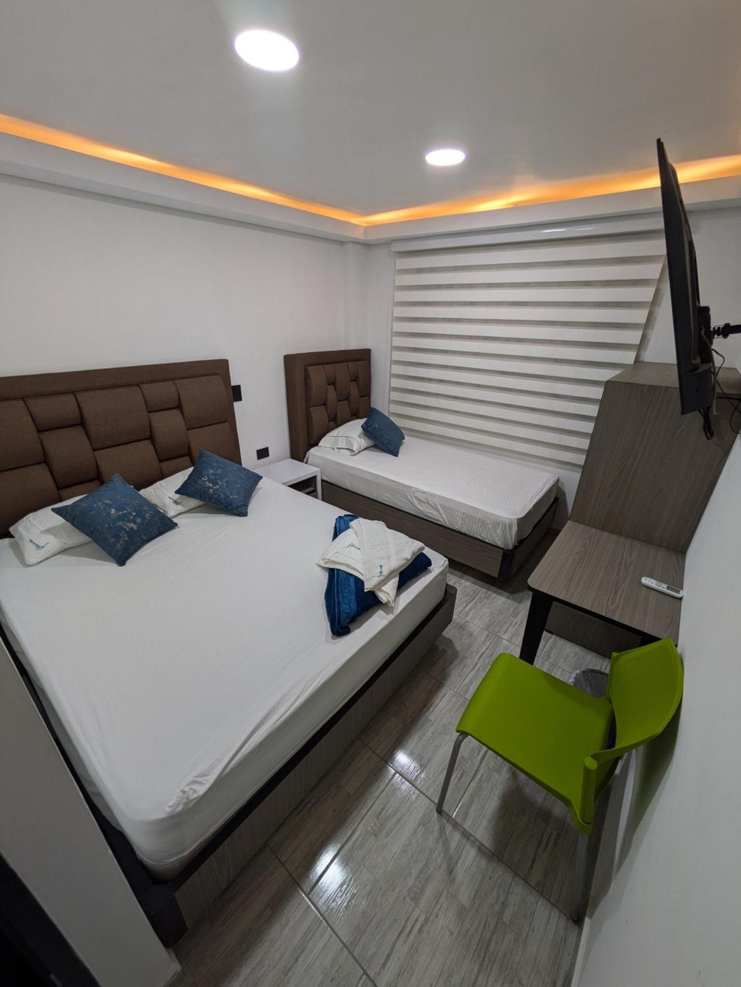 Hostel Boutique Nido De Loros Меделин Екстериор снимка