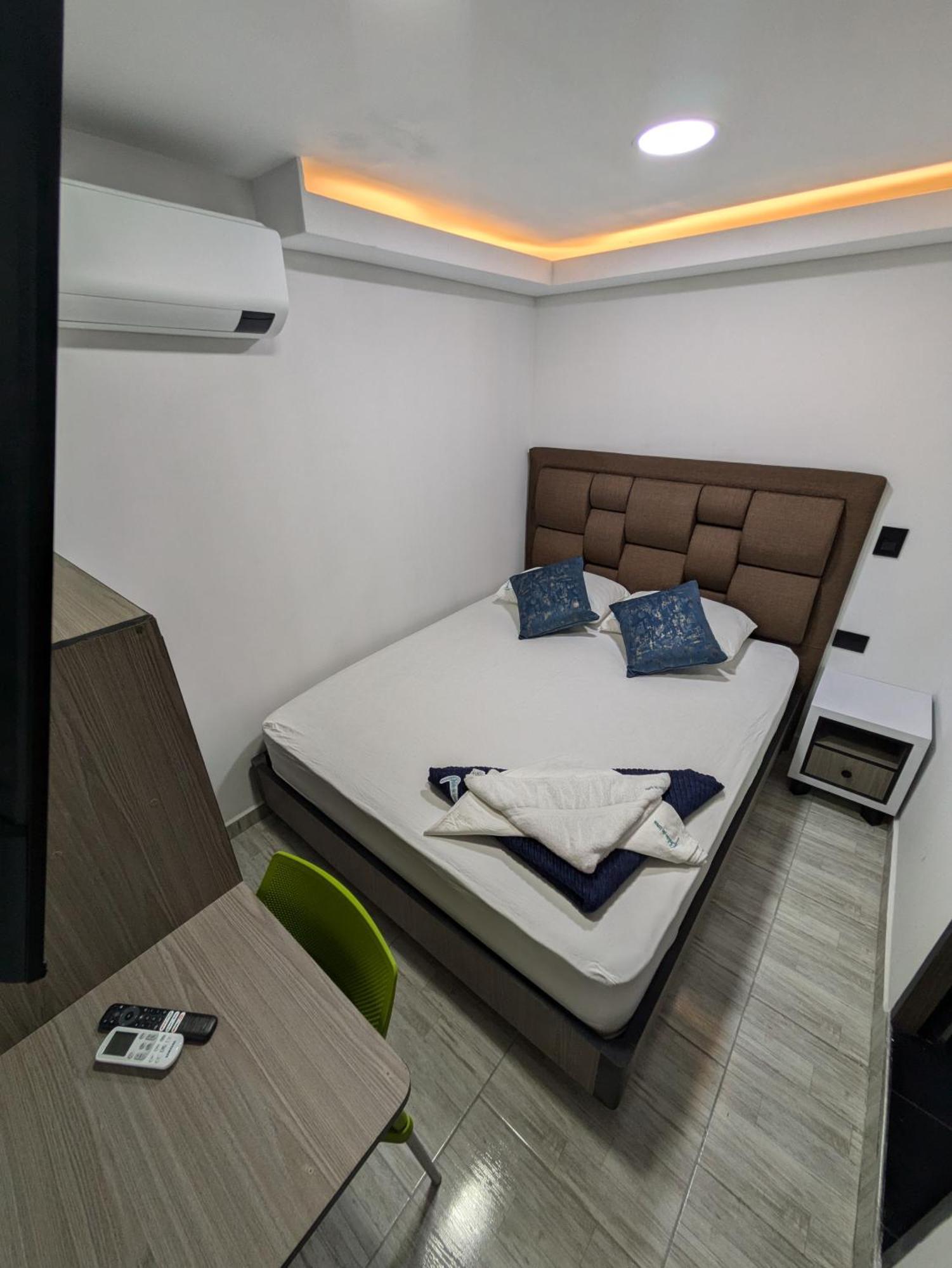 Hostel Boutique Nido De Loros Меделин Екстериор снимка