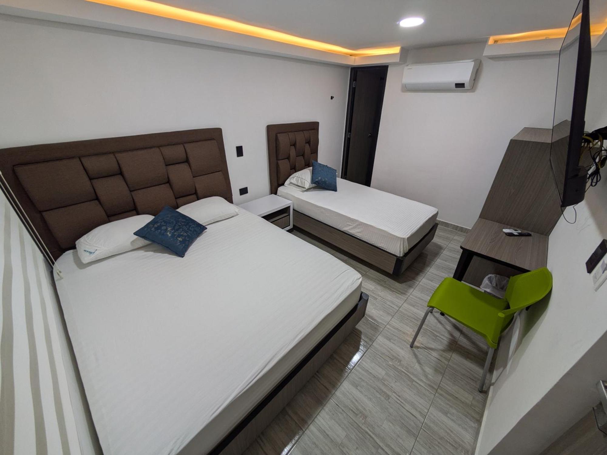 Hostel Boutique Nido De Loros Меделин Екстериор снимка
